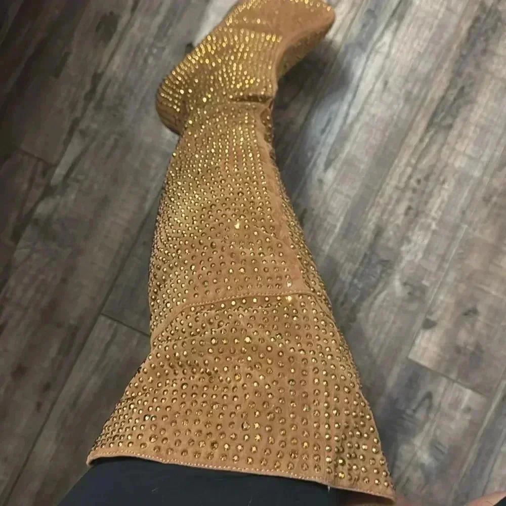 ALL OVER DIAMOND RHINESTONE BOOTS
NEW - Picture 4 of 4